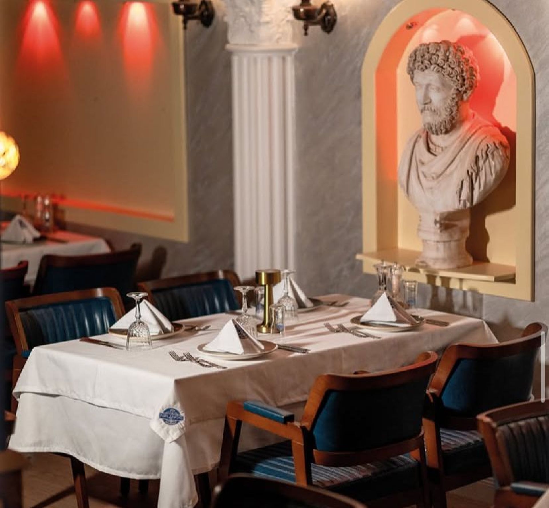 Marcus Büst - Klasik Sanatın Güçlü Temsili