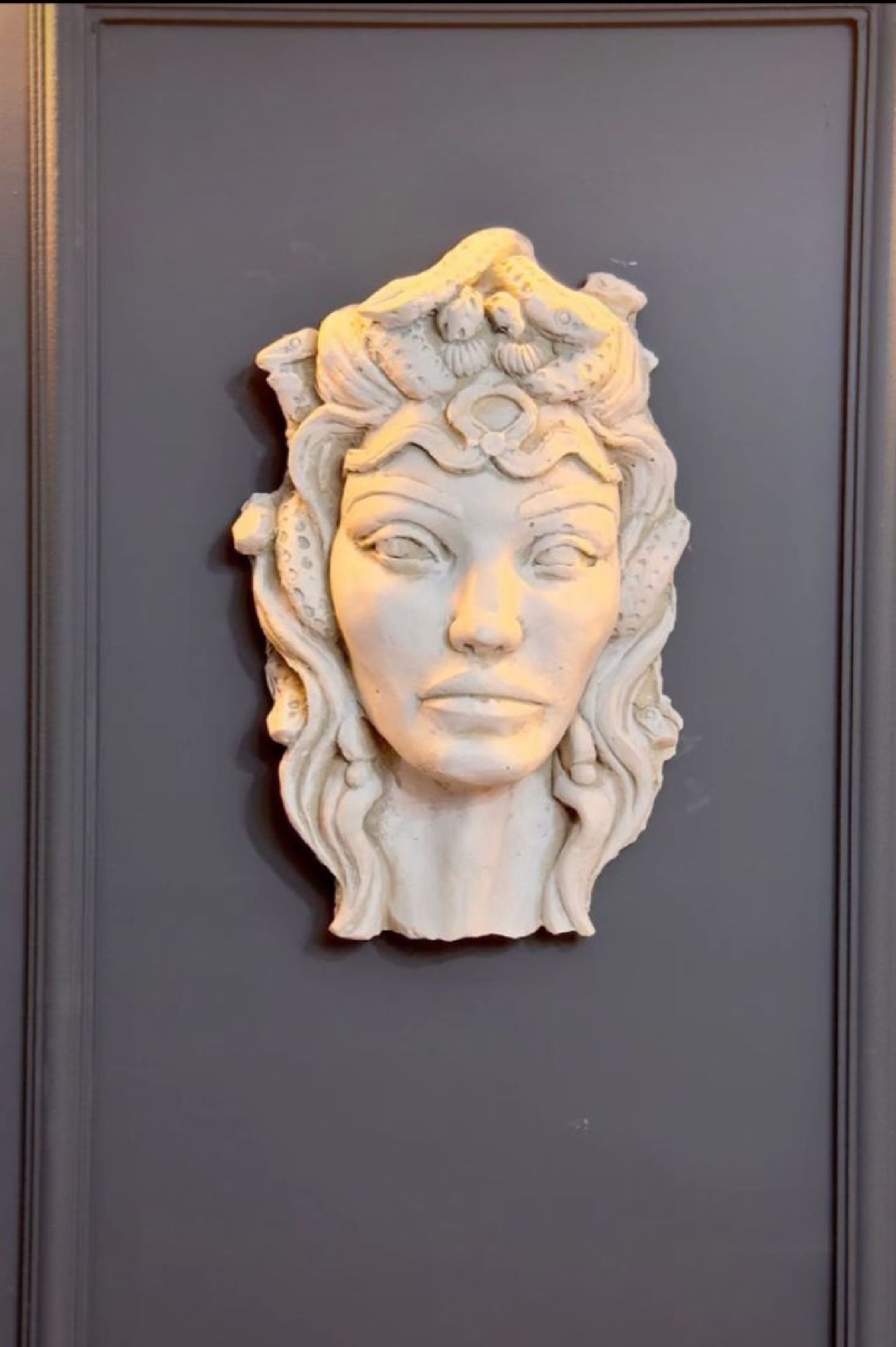 Medusa Duvar Büstü – Mitolojinin Gücü Duvarlarınızda