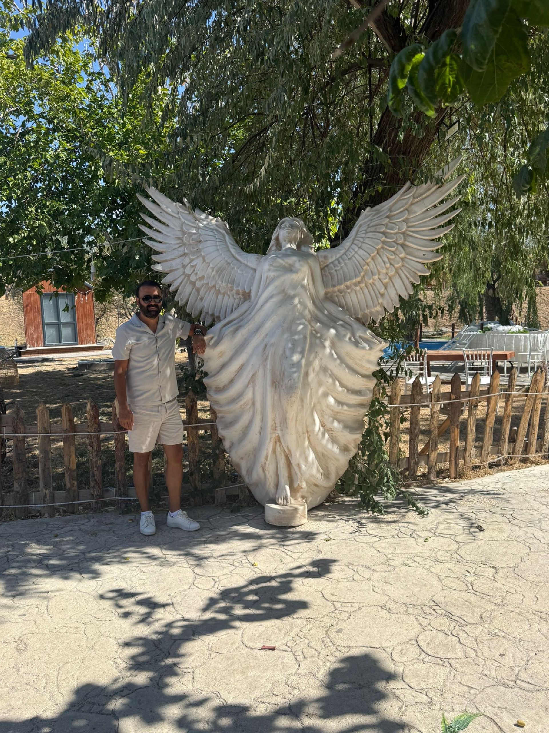 Özgürlük meleği - sanatsal zarif bir dokunuş  